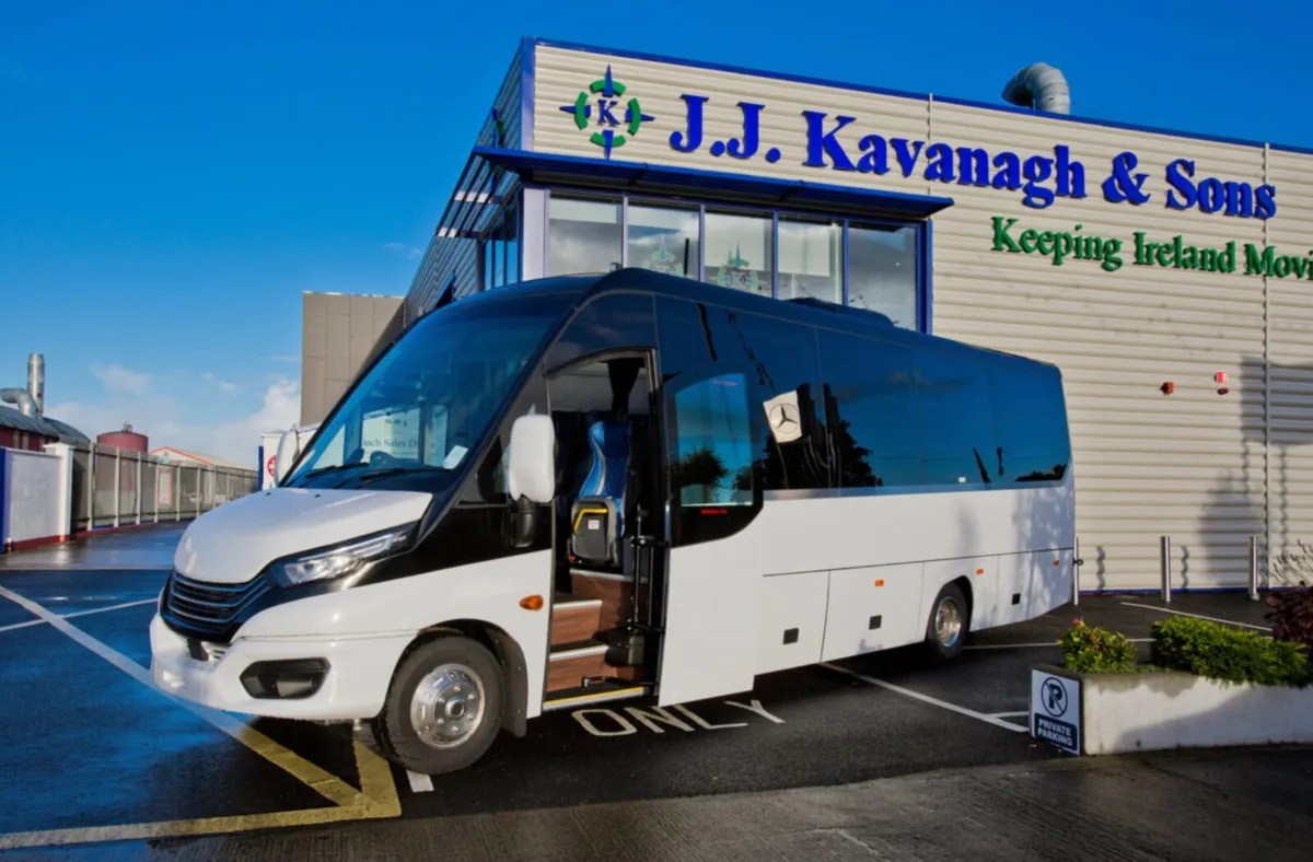 *New & In Stock* Iveco Glance 33 Str Touring Coach - Image 2