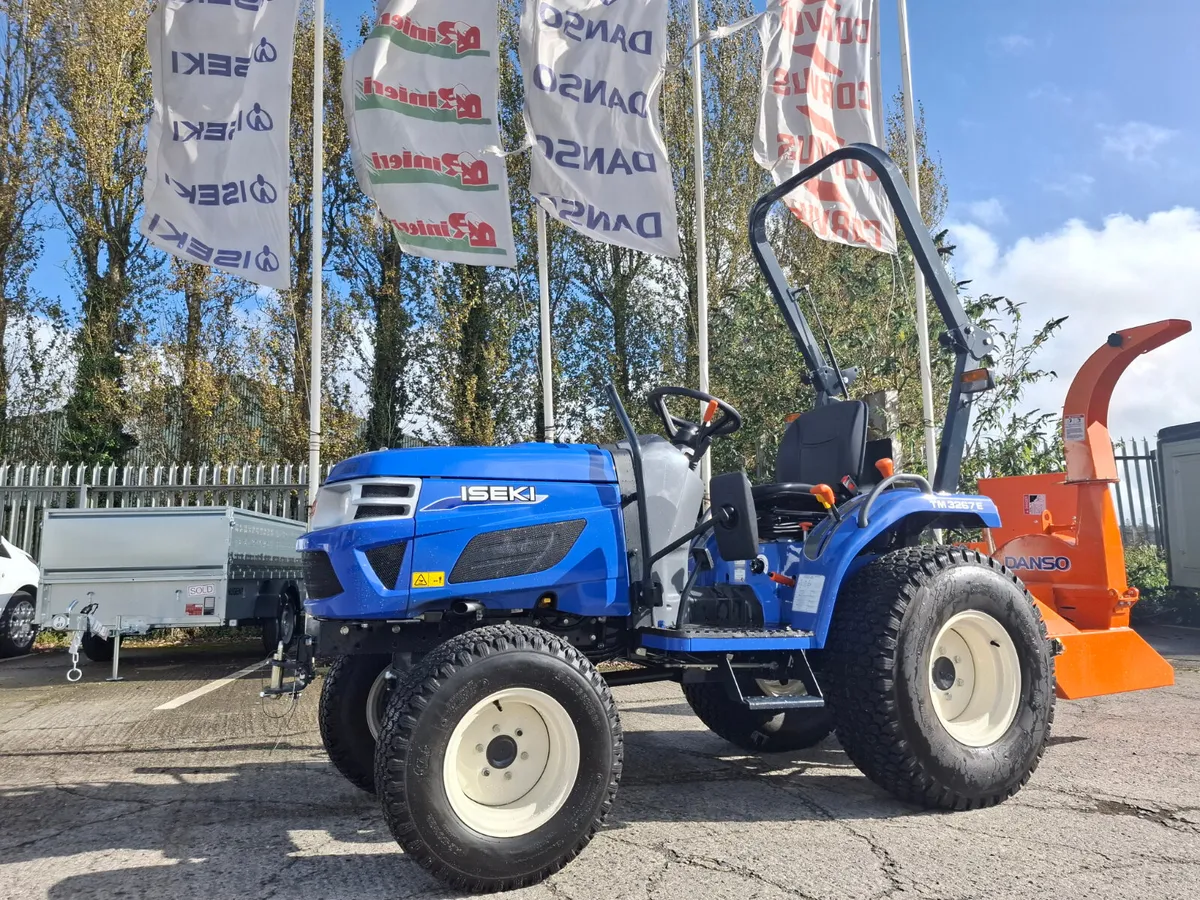 Iseki TM3267 Compact Tractor - Image 4