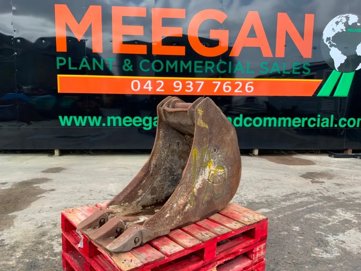 18" MILLAR SCOOP BUCKET......65mm PINS....190. - Image 1