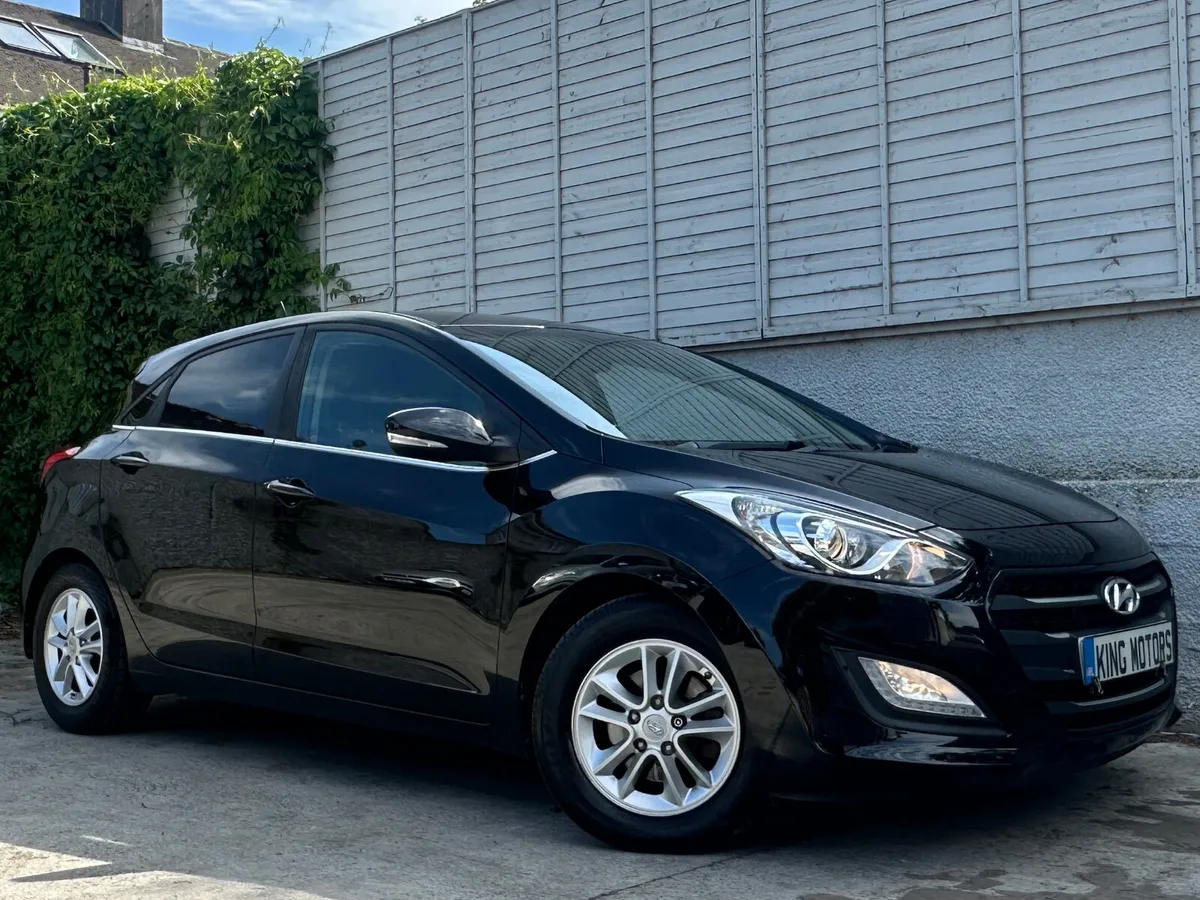 Hyundai i30 2016 SE NAV BLUE DRIVE CRDi / NAV - Image 1