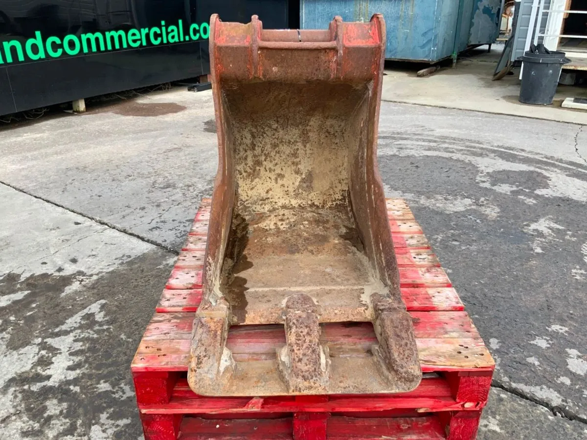 24" MILLAR SCOOP BUCKET......65mm PINS......189. - Image 3