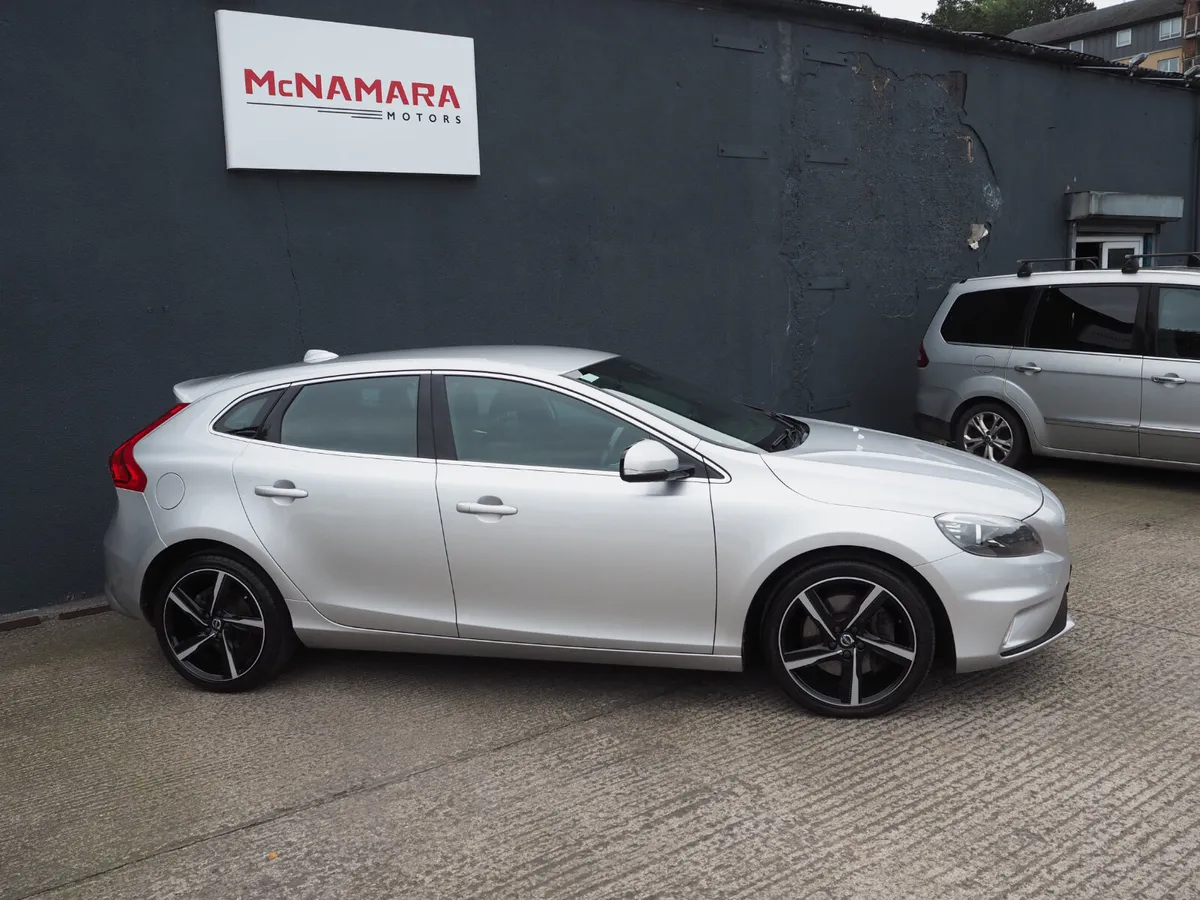 Volvo V40 R-Design D4 190BHP New Timing Belt - Image 2