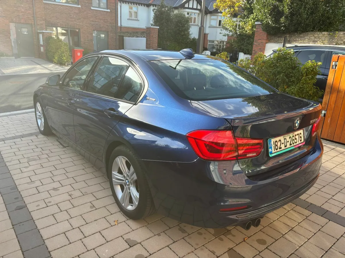 BMW 3-Series 2018 - Image 4
