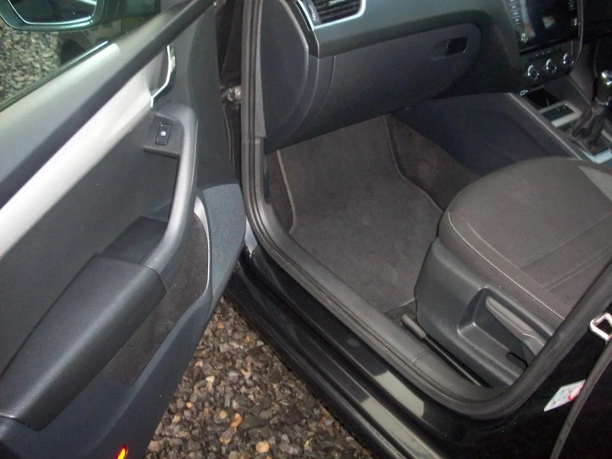Skoda Octavia  Ambition  1.6tdi 2020 - Image 3