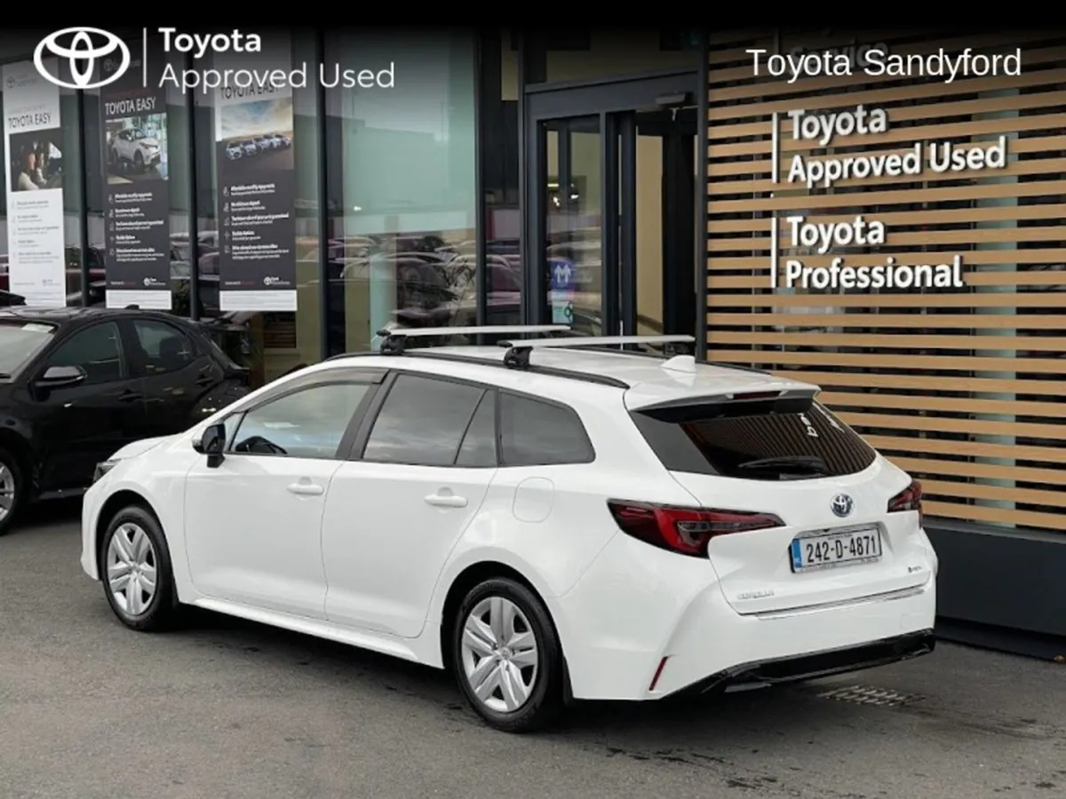 Toyota Corolla Commercial VAN Hybrid Estate Profe - Image 3