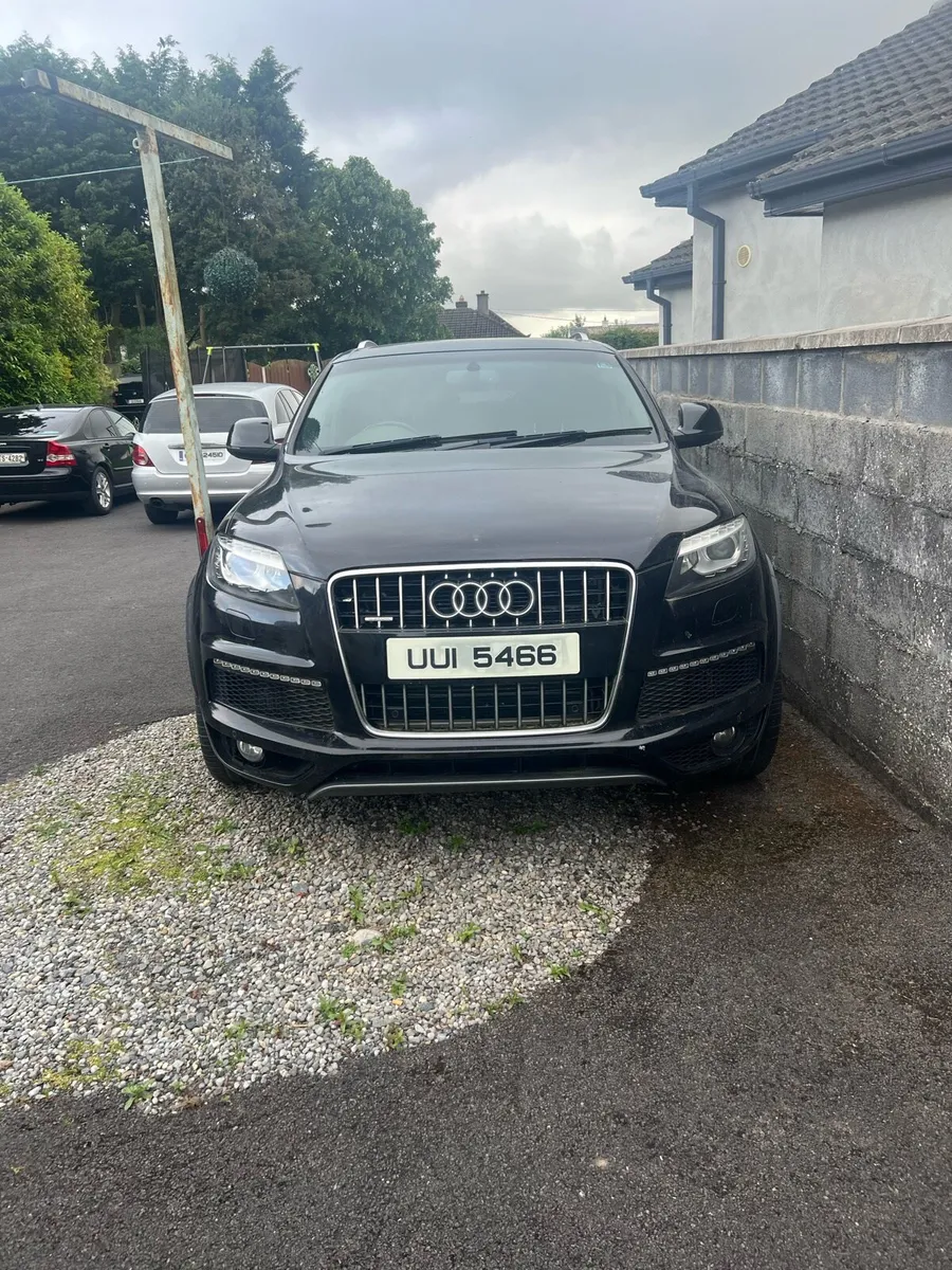 2010 Audi Q7 Sline3.0 automatic for parts - Image 2