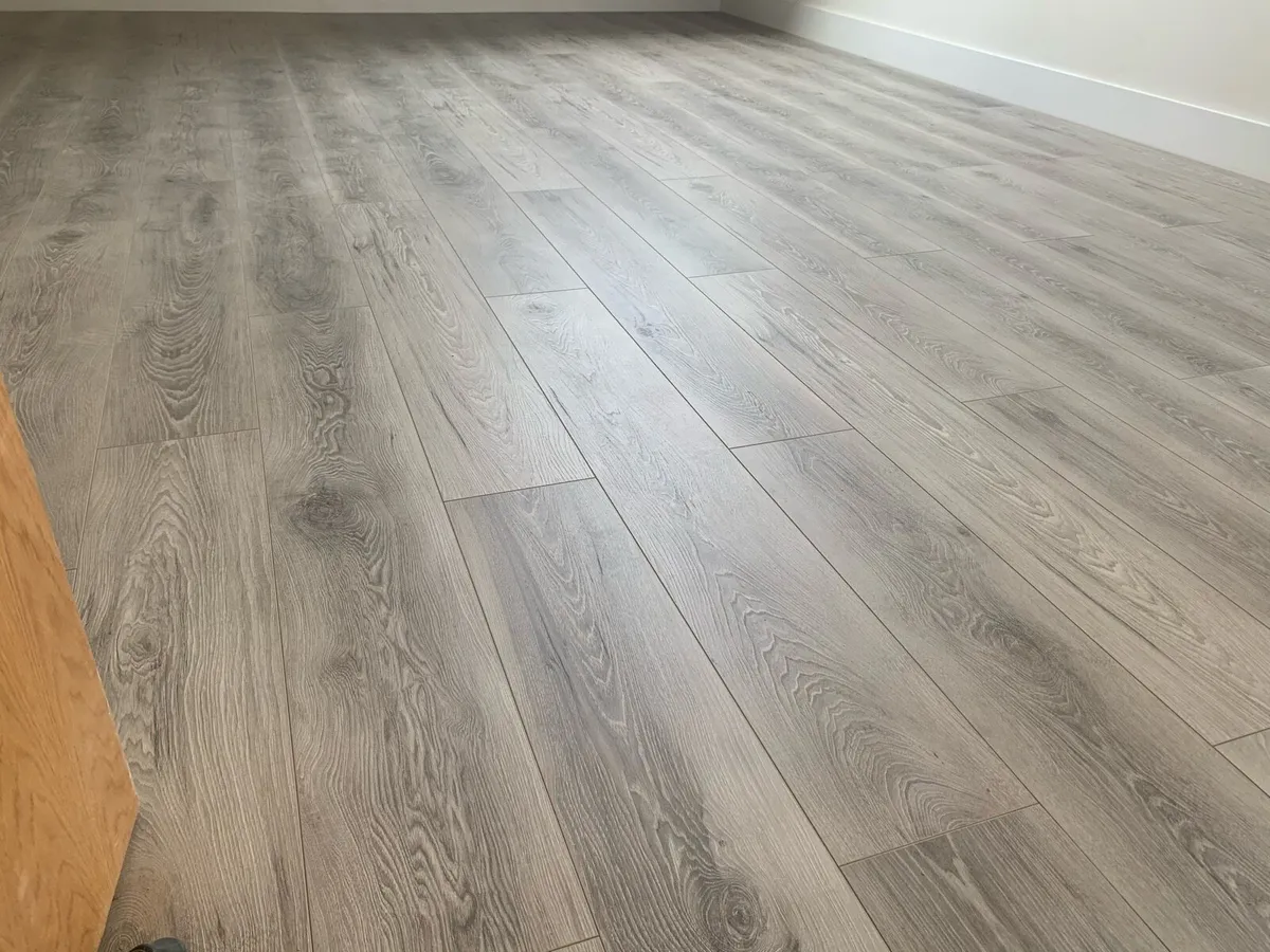 New AC4 Matt Finish Grey Laminated Floor - Image 2