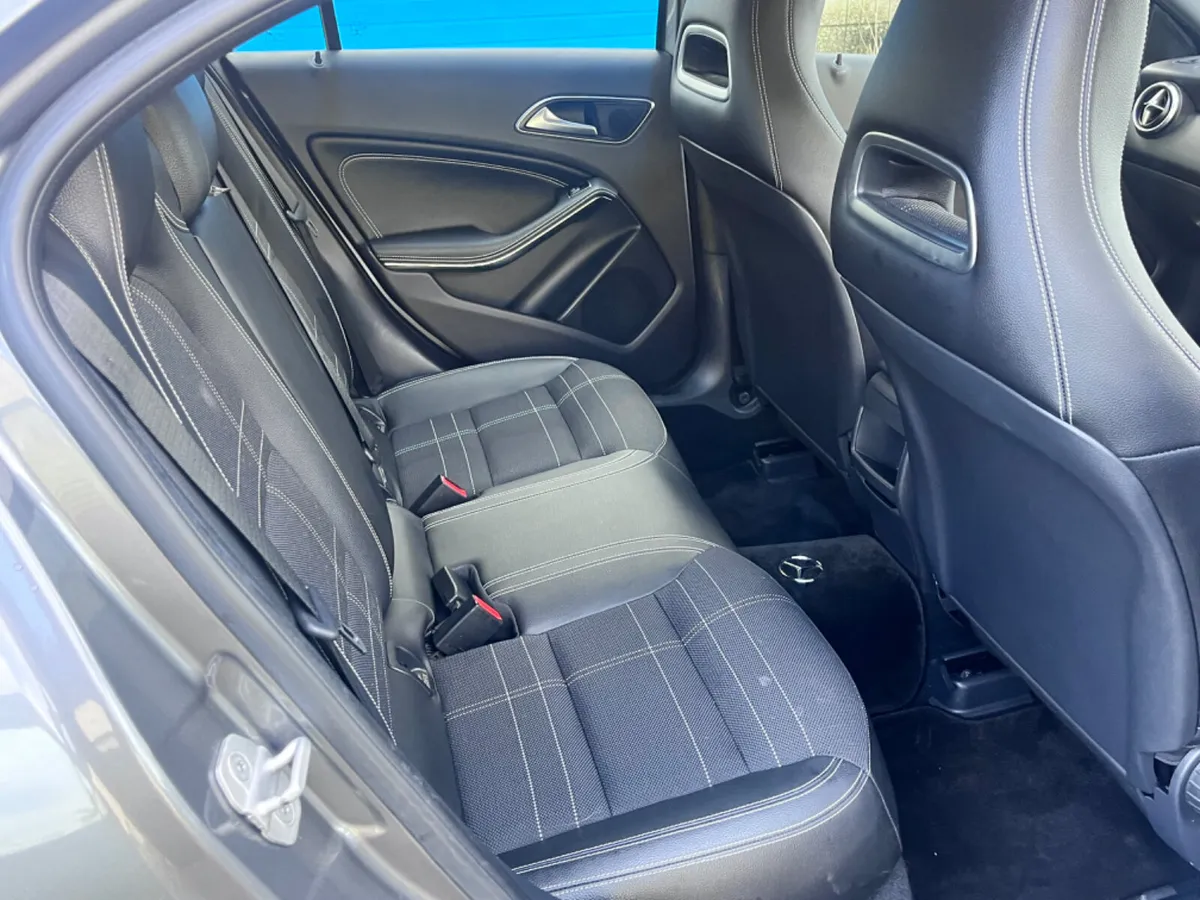 2015 Mercedes-Benz A-Class 1.6 Auto - Image 2