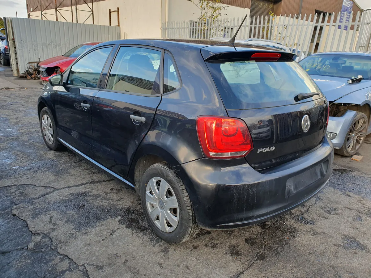 10 VOLKSWAGEN POLO  1.2 P (CGP) FOR BREAKING - Image 4
