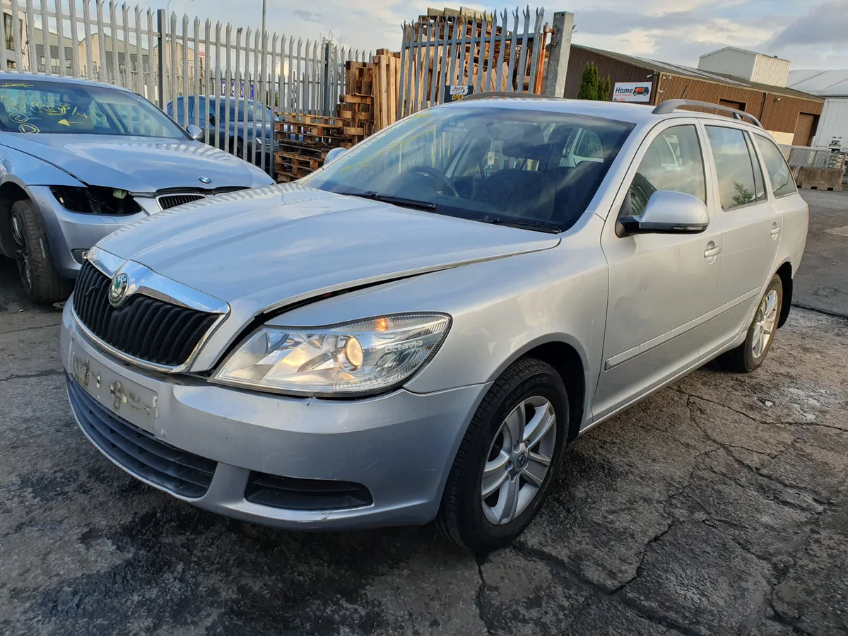 11 SKODA OCTAVIA  1.6 P (BSE) FOR BREAKING - Image 1
