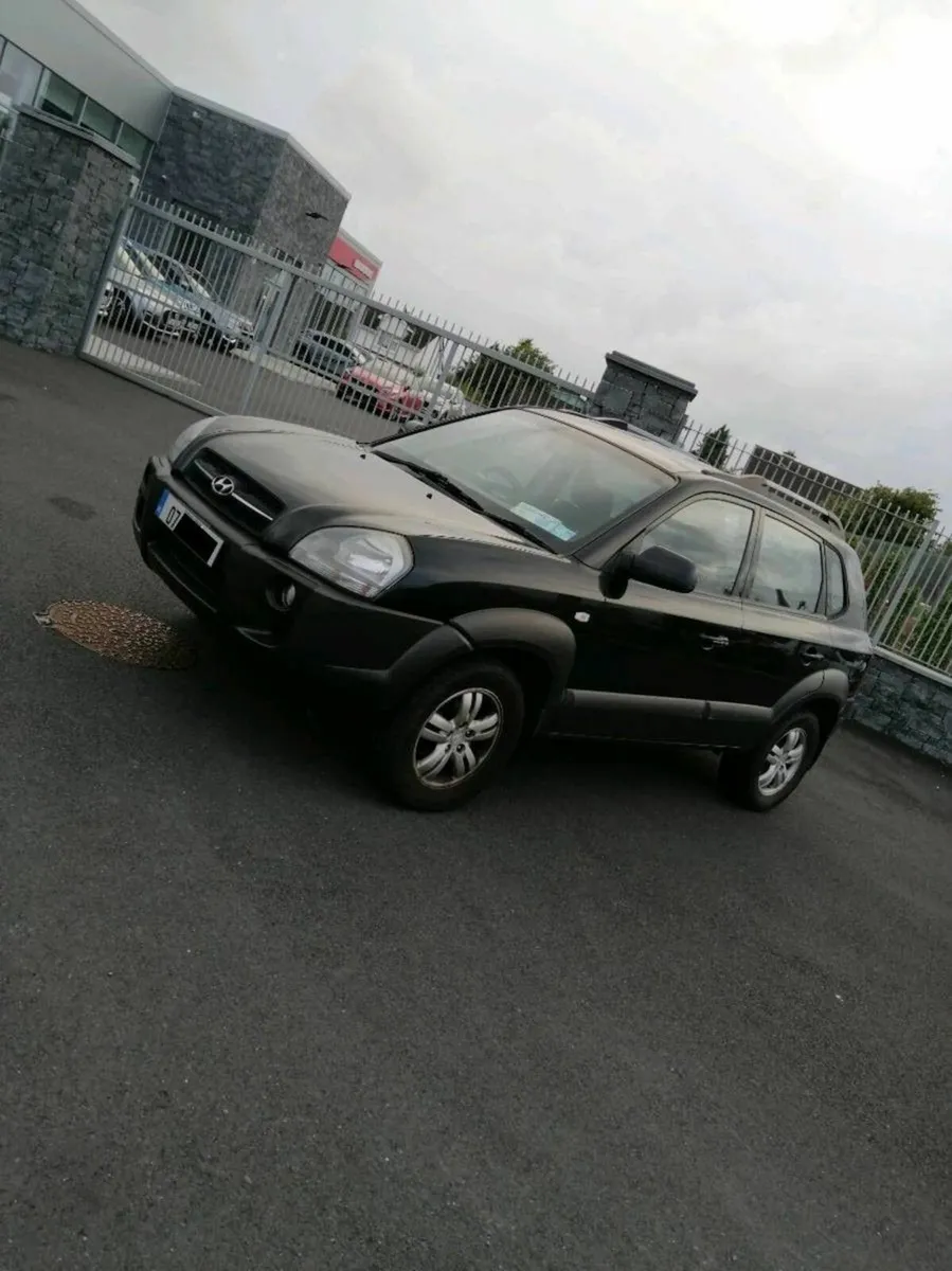 Hyundai Tucson 2007 5DR 2L Petrol SUV - Image 2