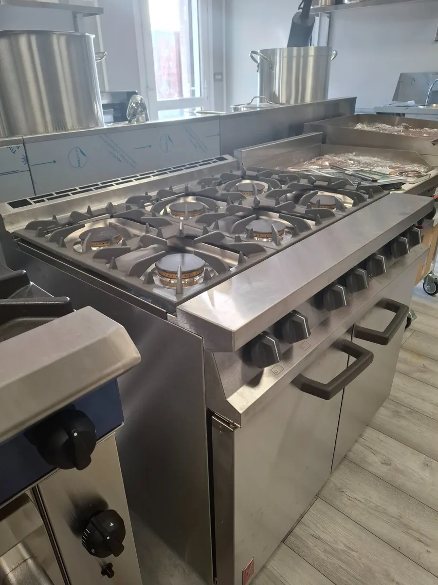 Falcon G3101 Dominator Plus 6 Ring Gas Cooker - Image 3