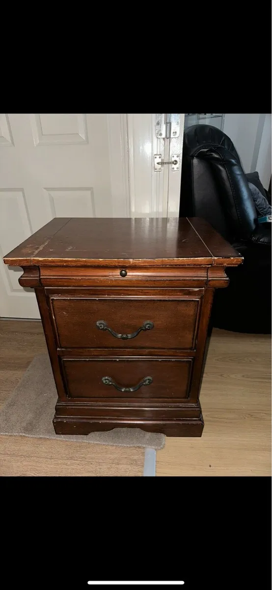 Kind size bed & 2 side dressers (FREE) for sale in Co. Dublin for €0 on