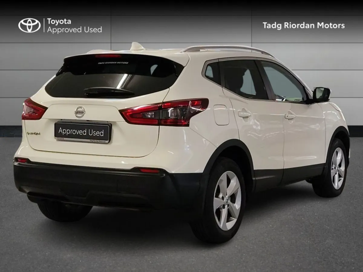 Nissan QASHQAI 1.2 SV 4DR - Image 2