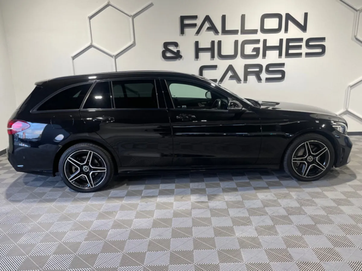 Mercedes C300de AMG LINE PREMIUM NIGHT EDITION - Image 4