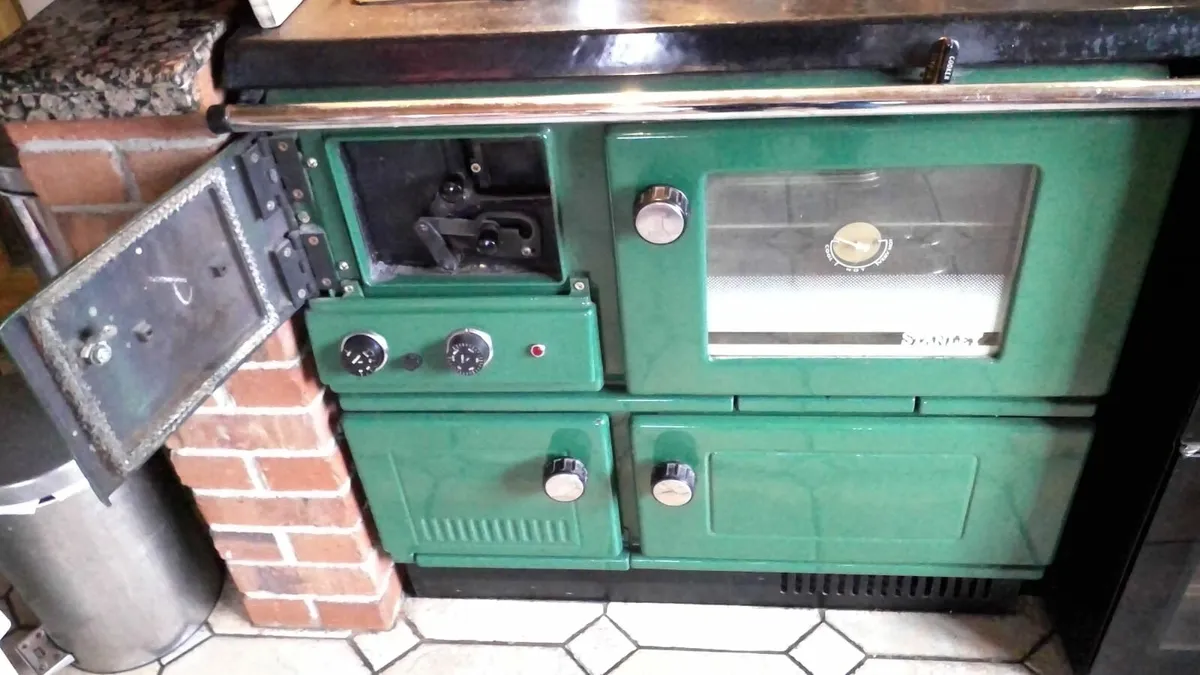 Stanley Super Oil Range for sale in Co. Limerick for €450 on DoneDeal