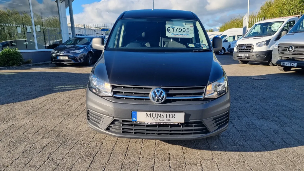 202 VW CADDY MAXI BLACK LOW MILEAGE RARE! - Image 3