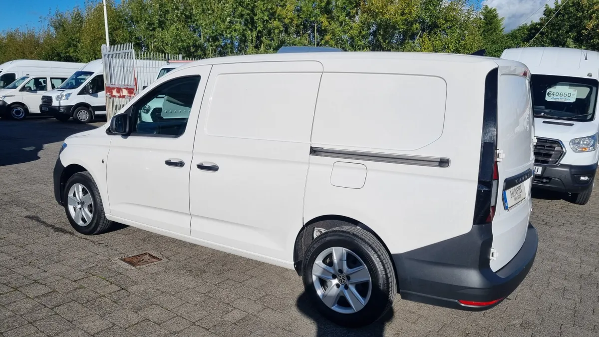 211 VW CADDY  MAXI LWB 6 SPEED NEW SHAPE - Image 4