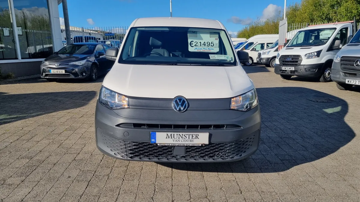 211 VW CADDY CARGO MAXI LWB 6 SPEED WITH A/C - Image 3