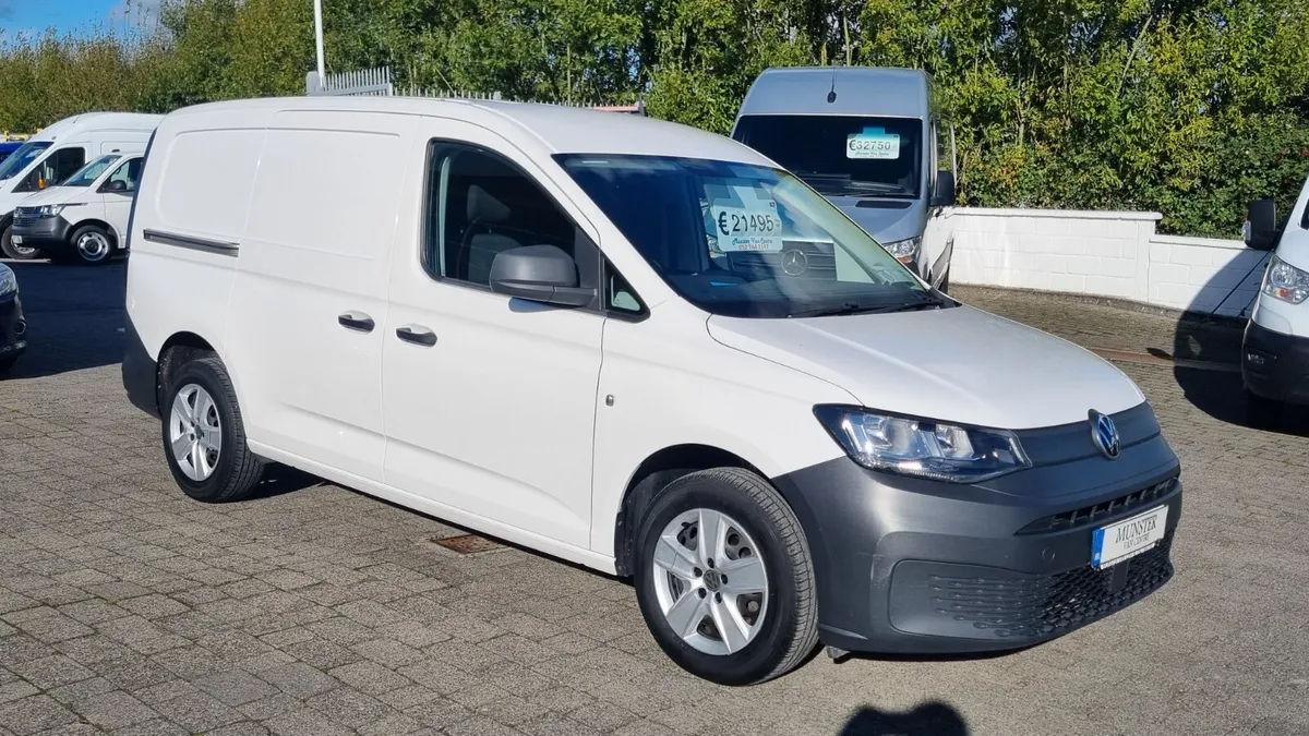 211 VW CADDY CARGO MAXI LWB 6 SPEED WITH A/C - Image 2