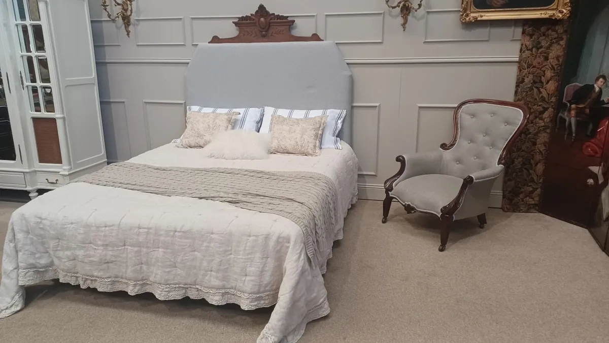 New king size headboard - Image 1