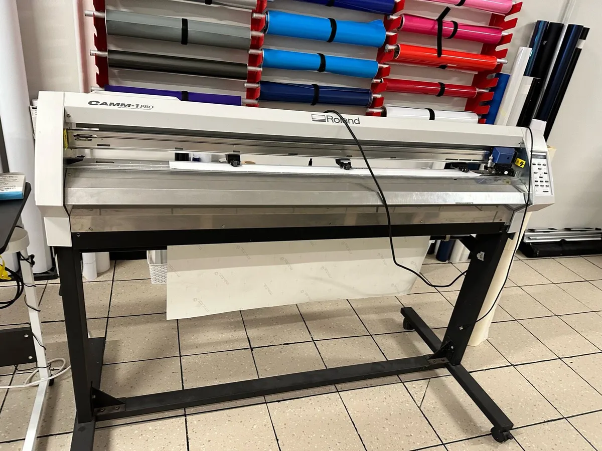 Roland machine - Image 1