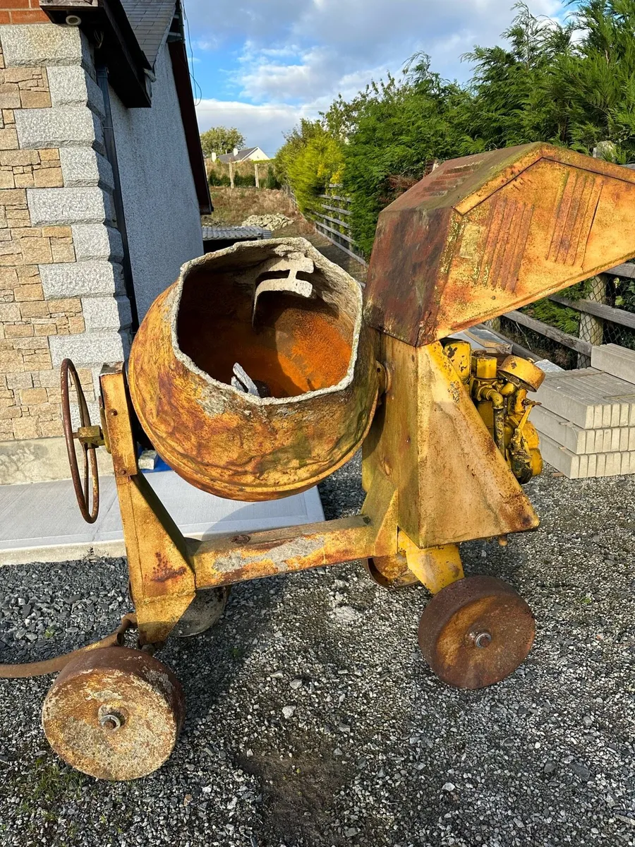 Diesel Cement mixer - Image 2