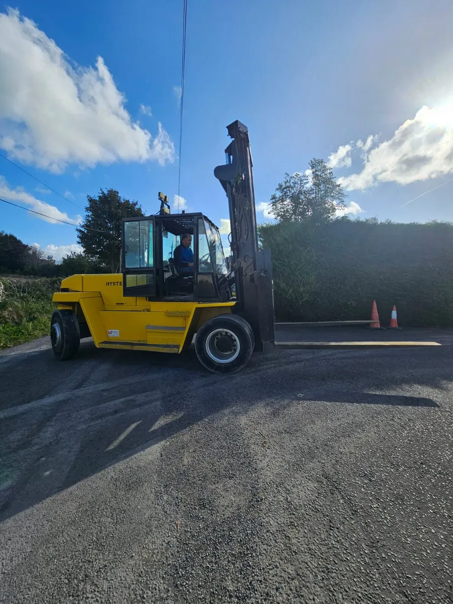 HYSTER 14 TON FORKLIFT - Image 4