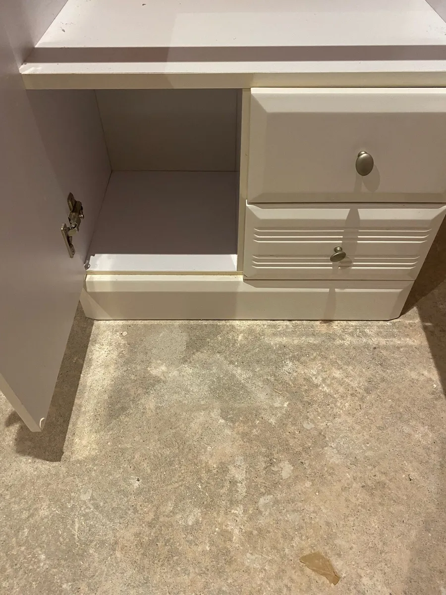 Bathroom vanity unit and sink for sale in Co. Dublin for €85 on DoneDeal