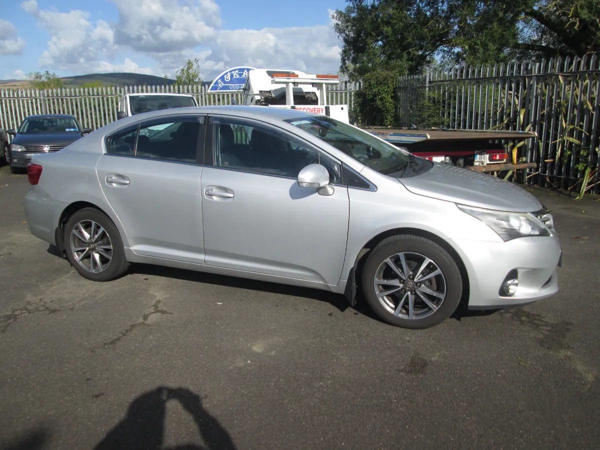 Toyota Avensis Sol,  2015 - Image 1
