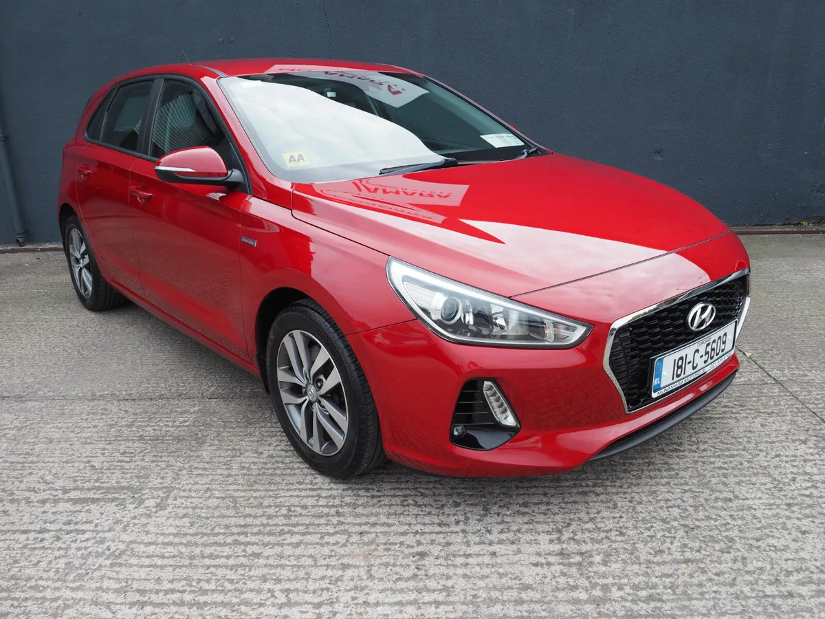 Hyundai i30 Deluxe 1 Owner 58,000km Exceptional! - Image 3