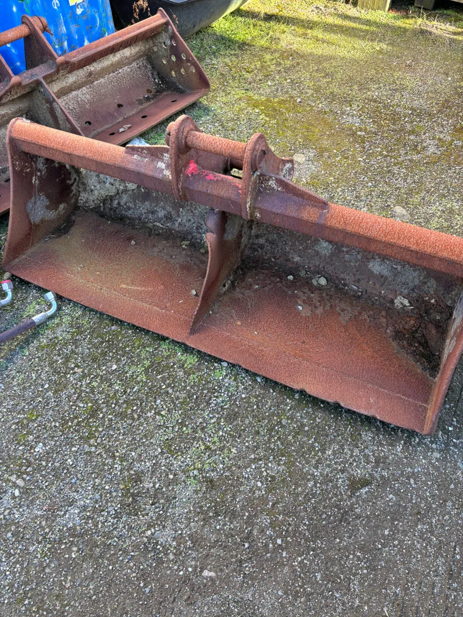 New and Used 13 & 20 Ton Digger Buckets for sale in Co. Tyrone for £500