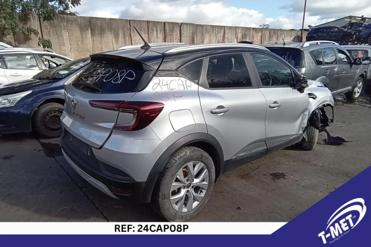 2020 RENAULT CAPTUR BREAKING FOR PARTS - Image 2