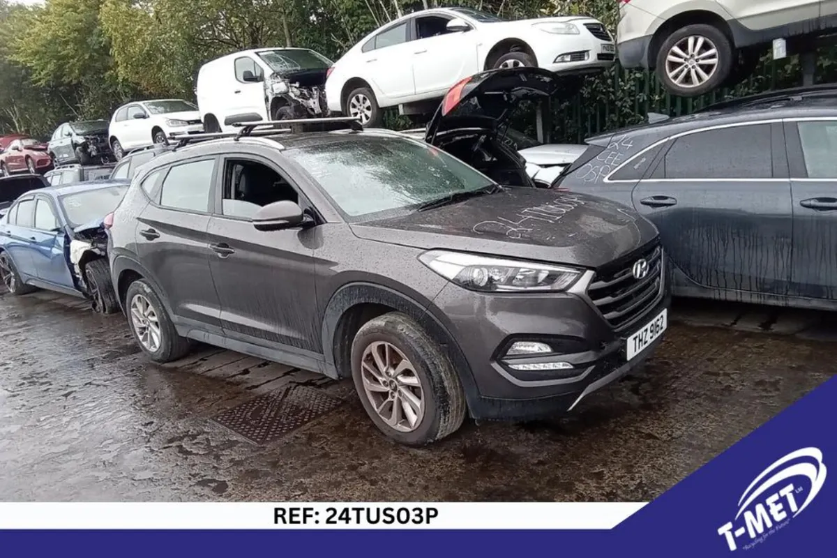 2016 HYUNDAI TUCSON BREAKING FOR PARTS - Image 1