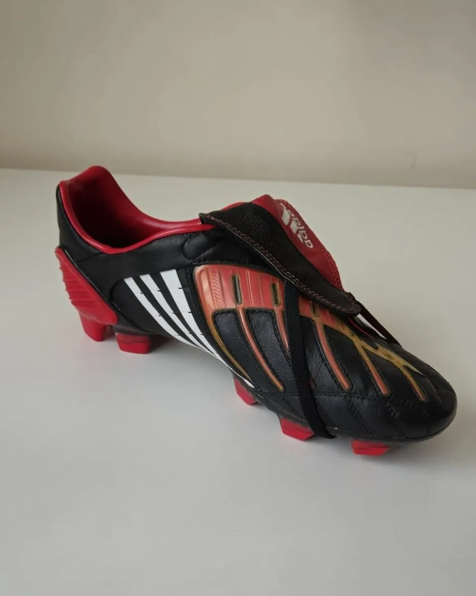 Adidas Predator PowerSwerve Size 8 2007 FG Black/R - Image 1