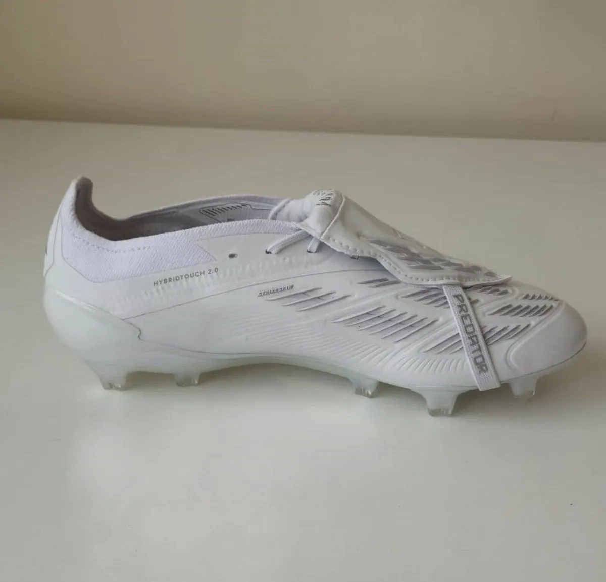 Adidas Predator Elite Size 8 Tongue FG White - Image 4