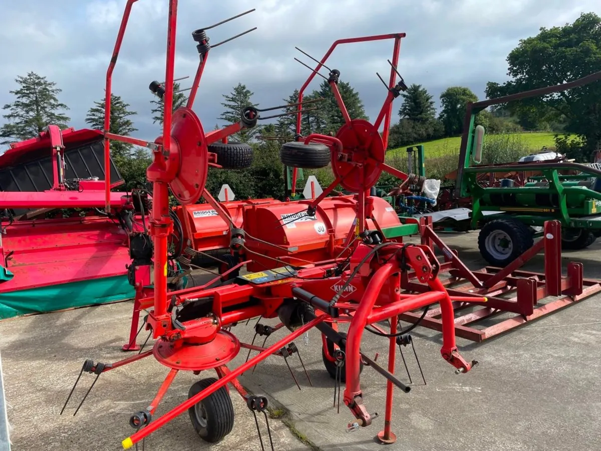 Kuhn GF502 Tedder - Image 2