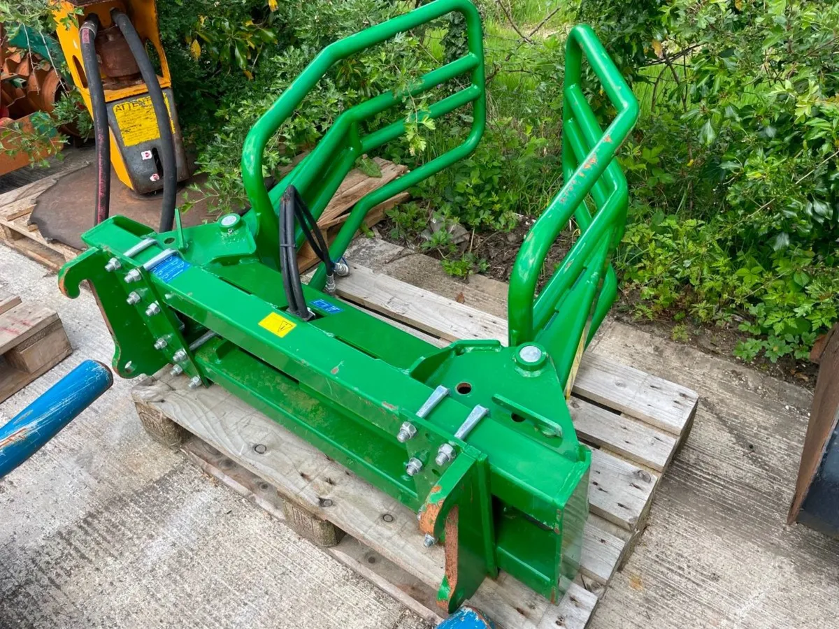 Like NEW McHale Soft Hands - Image 1