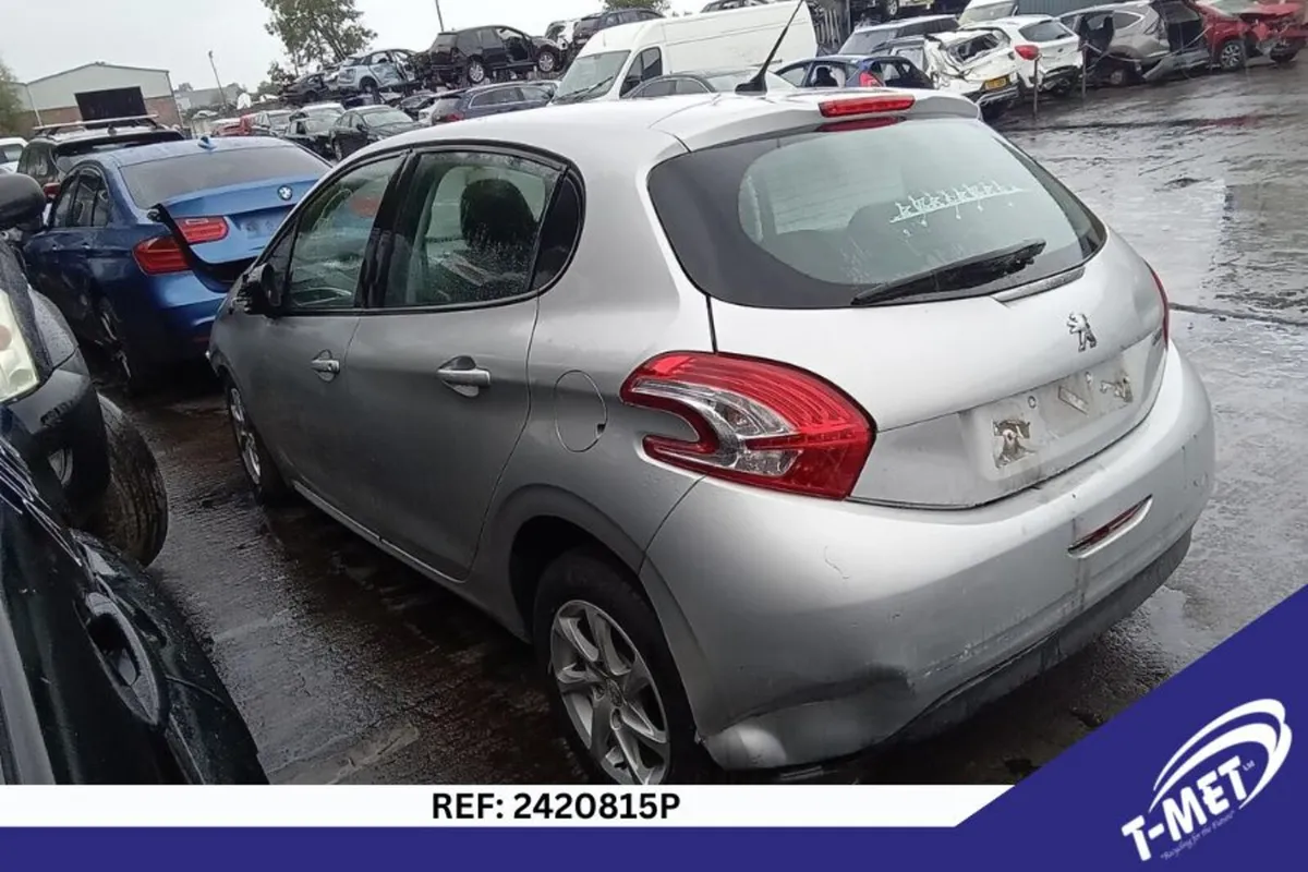 2015 PEUGEOT 208 BREAKING FOR PARTS - Image 1