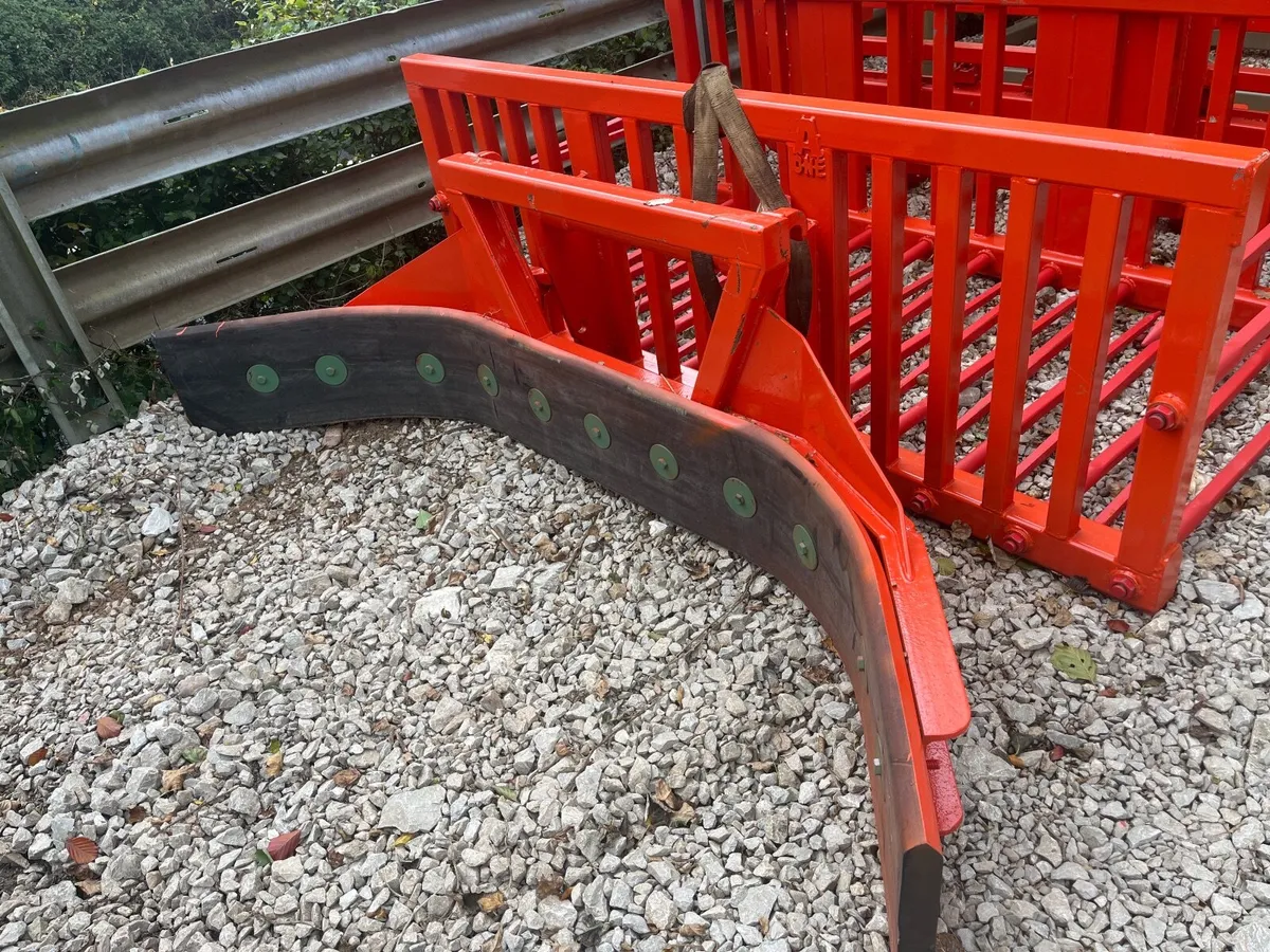 Farm Machinery - Image 2