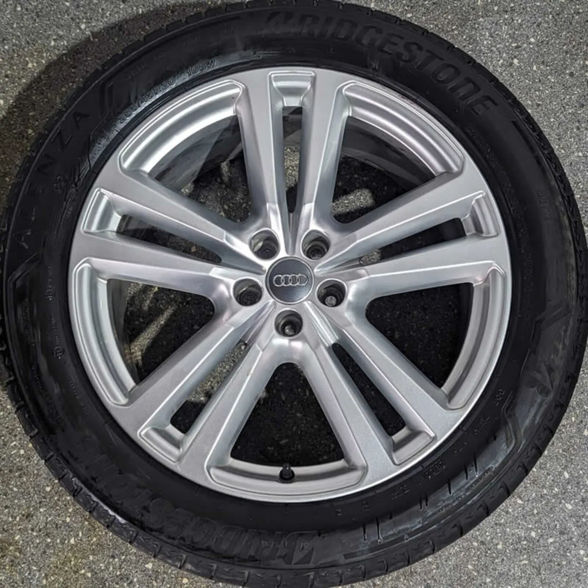 20" GENUINE OEM Q7 ALLOY WHEELS & TYRES - Image 3