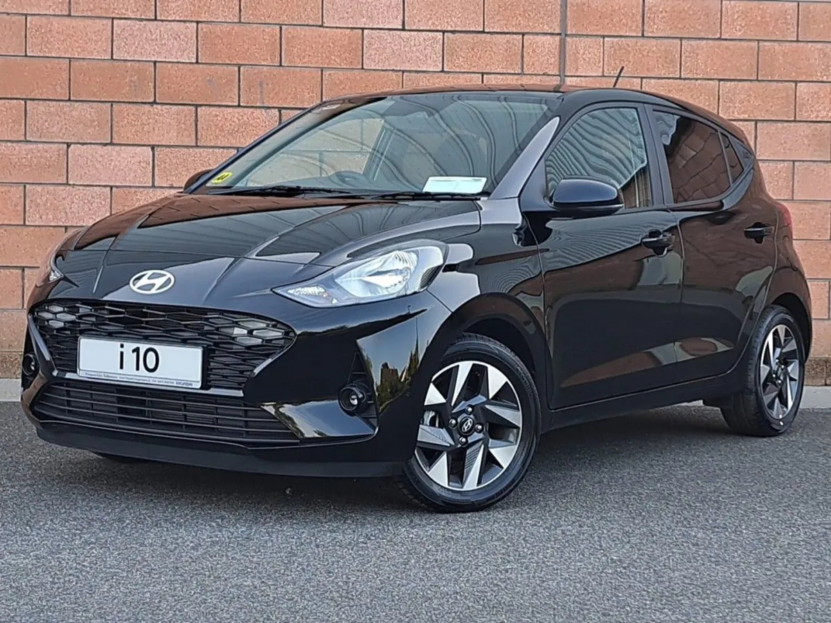 Hyundai i10 Deluxe Plus Model 1.0 Petrol. - Image 2