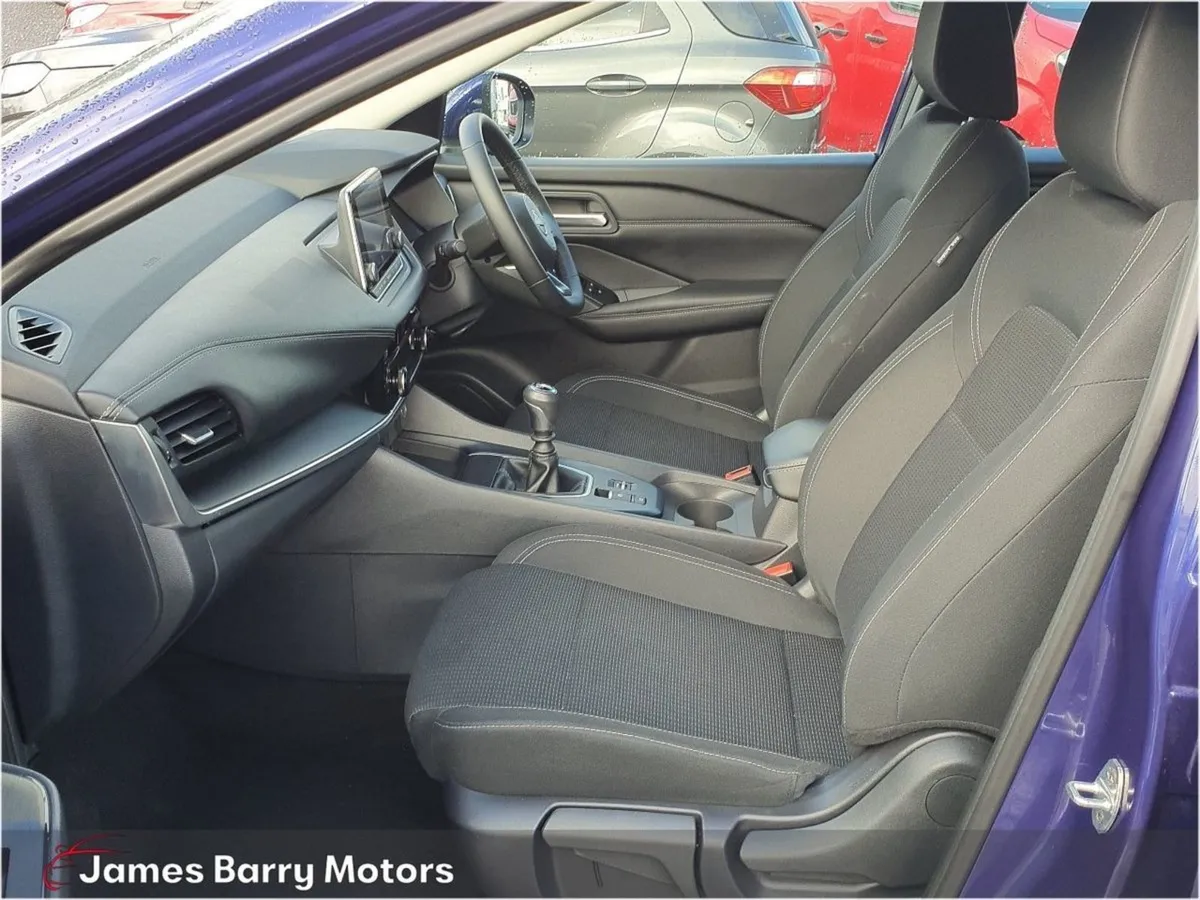 Nissan QASHQAI 1.3 PET Mild Hybrid SV - Image 4
