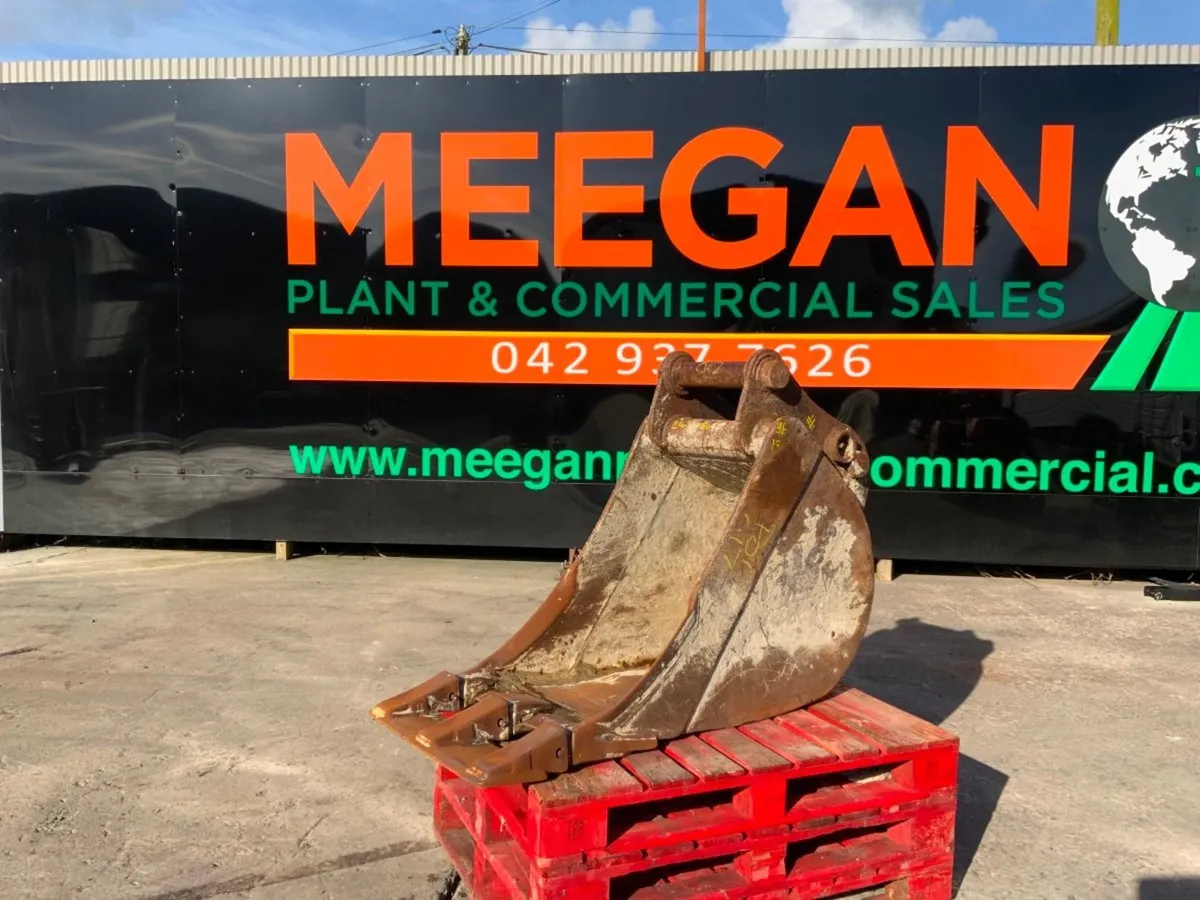 24" DIGGING BUCKET...80mm PINS.......1394T - Image 1