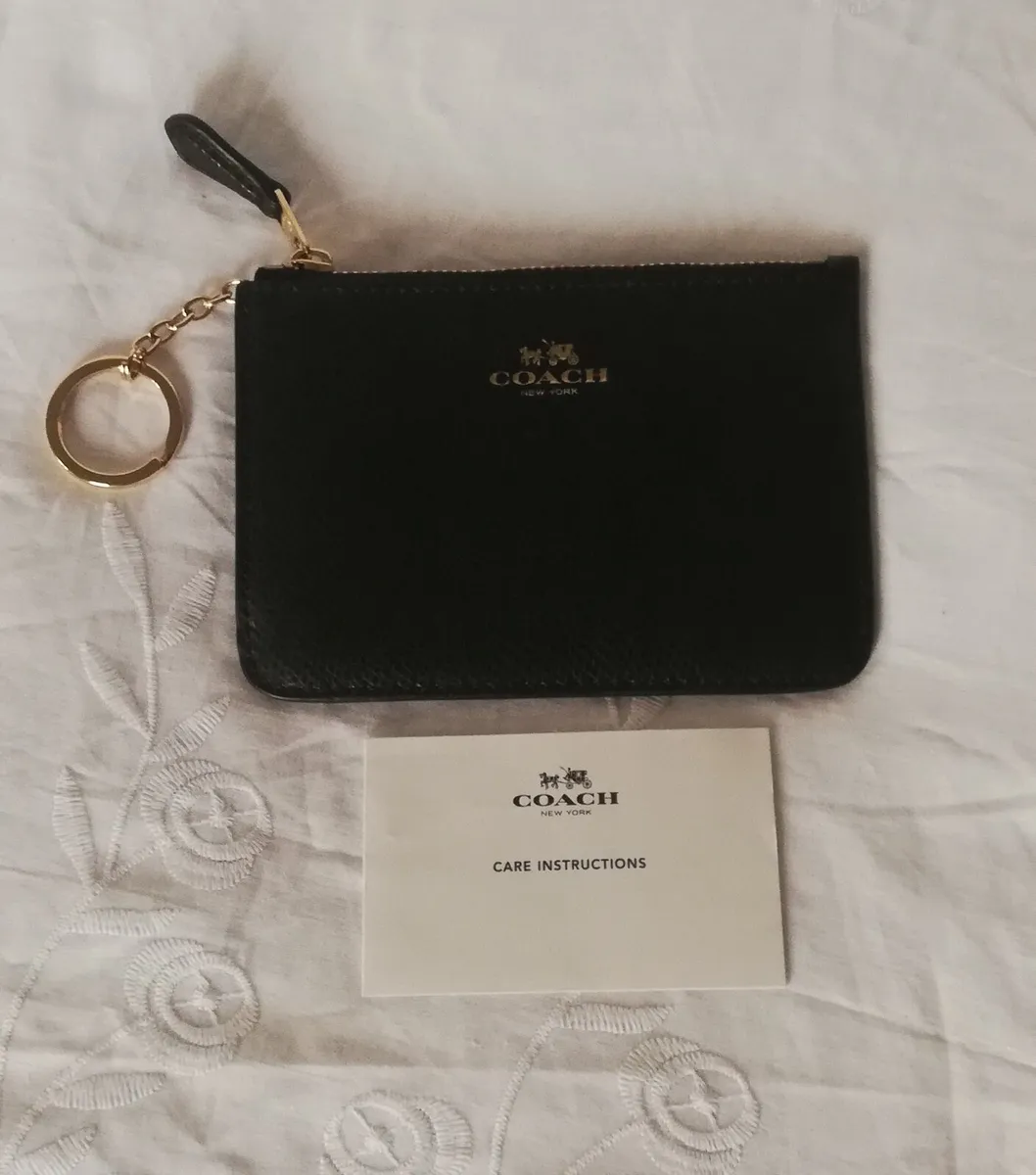 COACH NEW YORK LADIES ZIP PURSE for sale in Co. Kildare for 70 on DoneDeal
