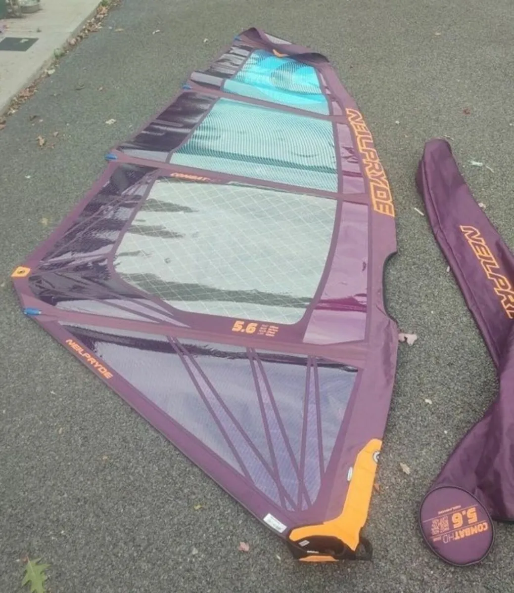 Windsurfing equipment - Image 1