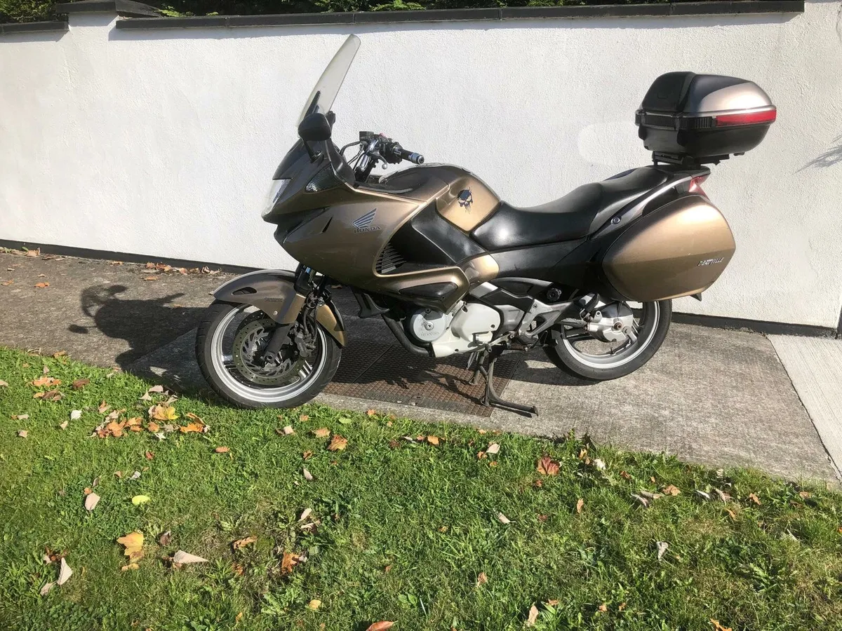 Honda deauville 700cc - Image 2