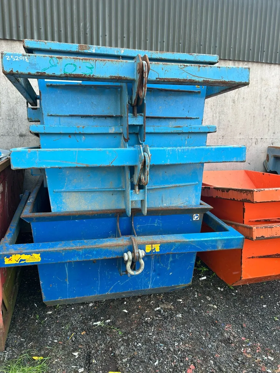 Crane Boat Skips 2000L - Image 1