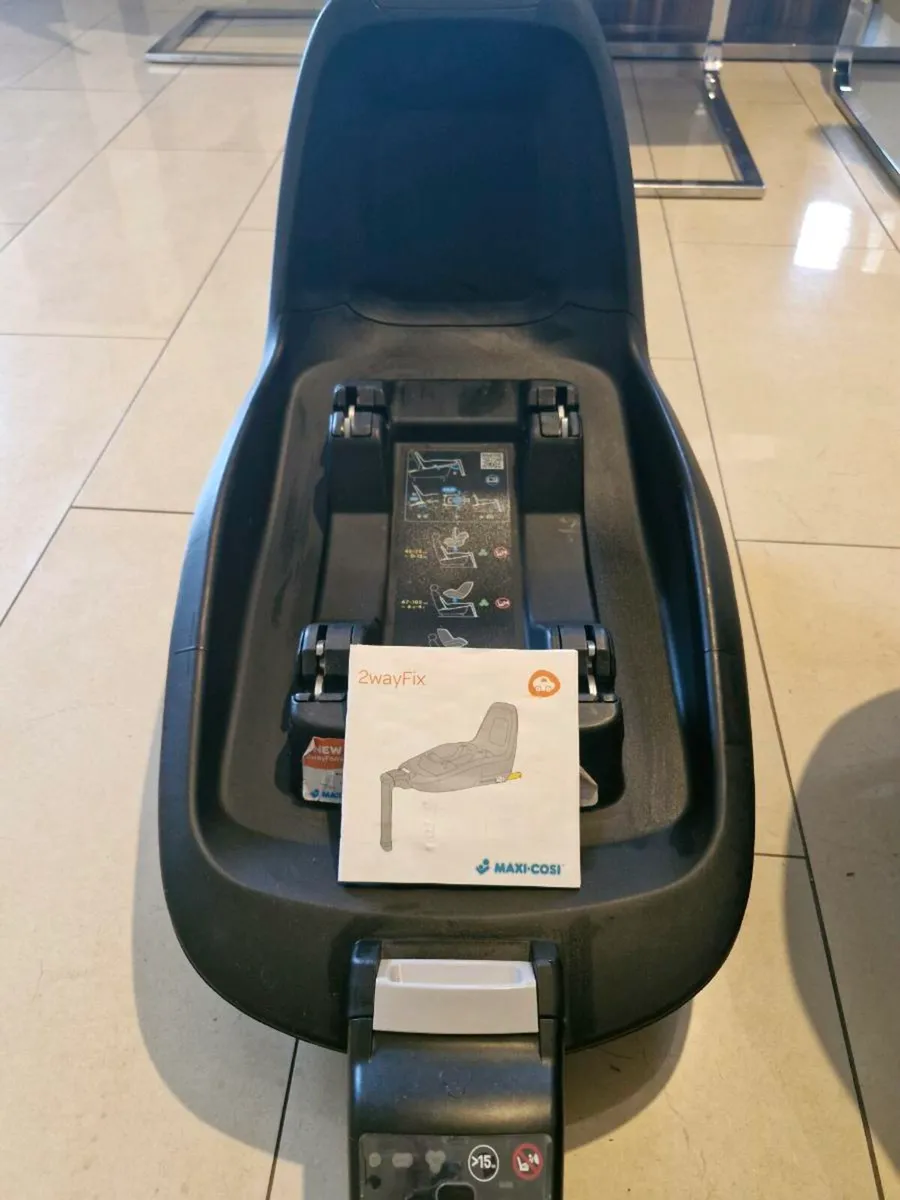 2 way fix isofix 2 way Pearl car seat for sale in Co. Limerick for 40 on DoneDeal