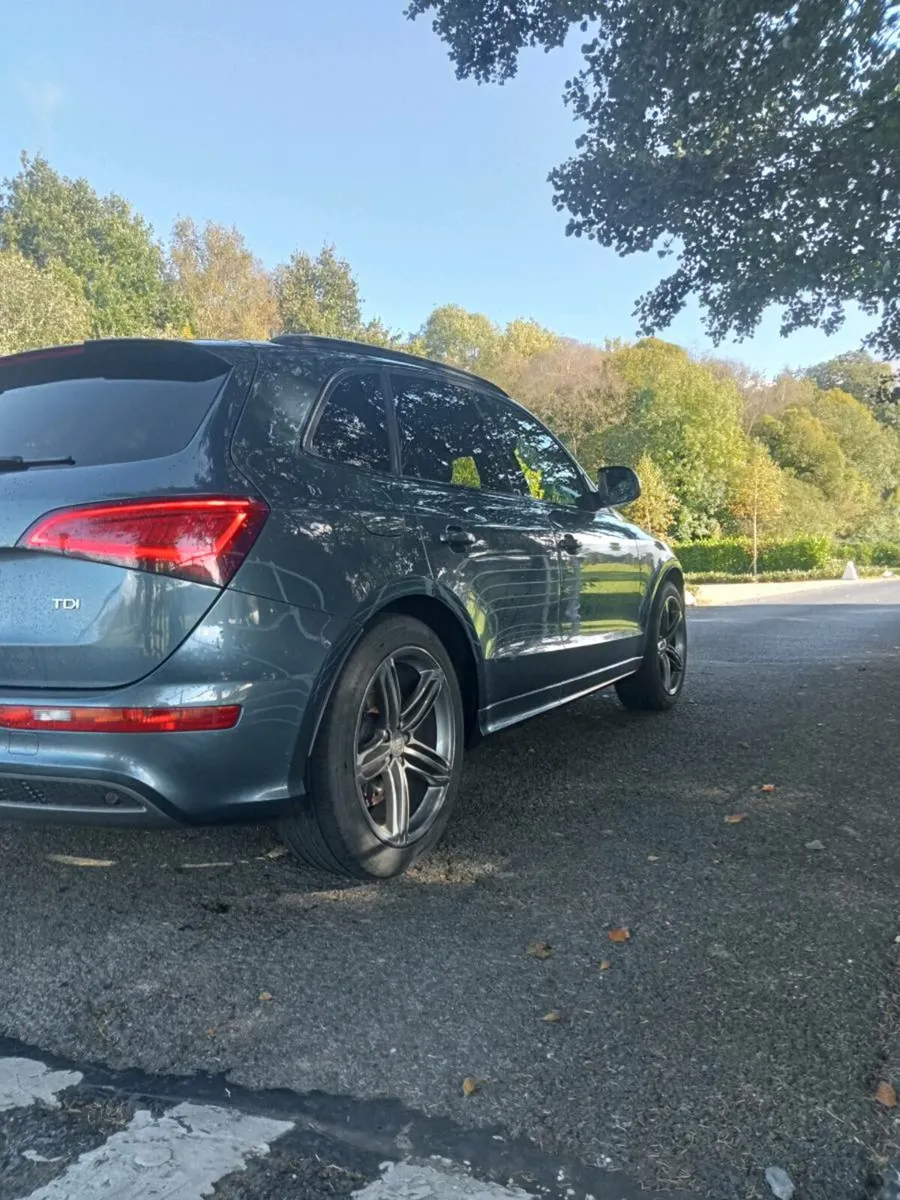 Audi Q5 Sline Black Edition - Image 3